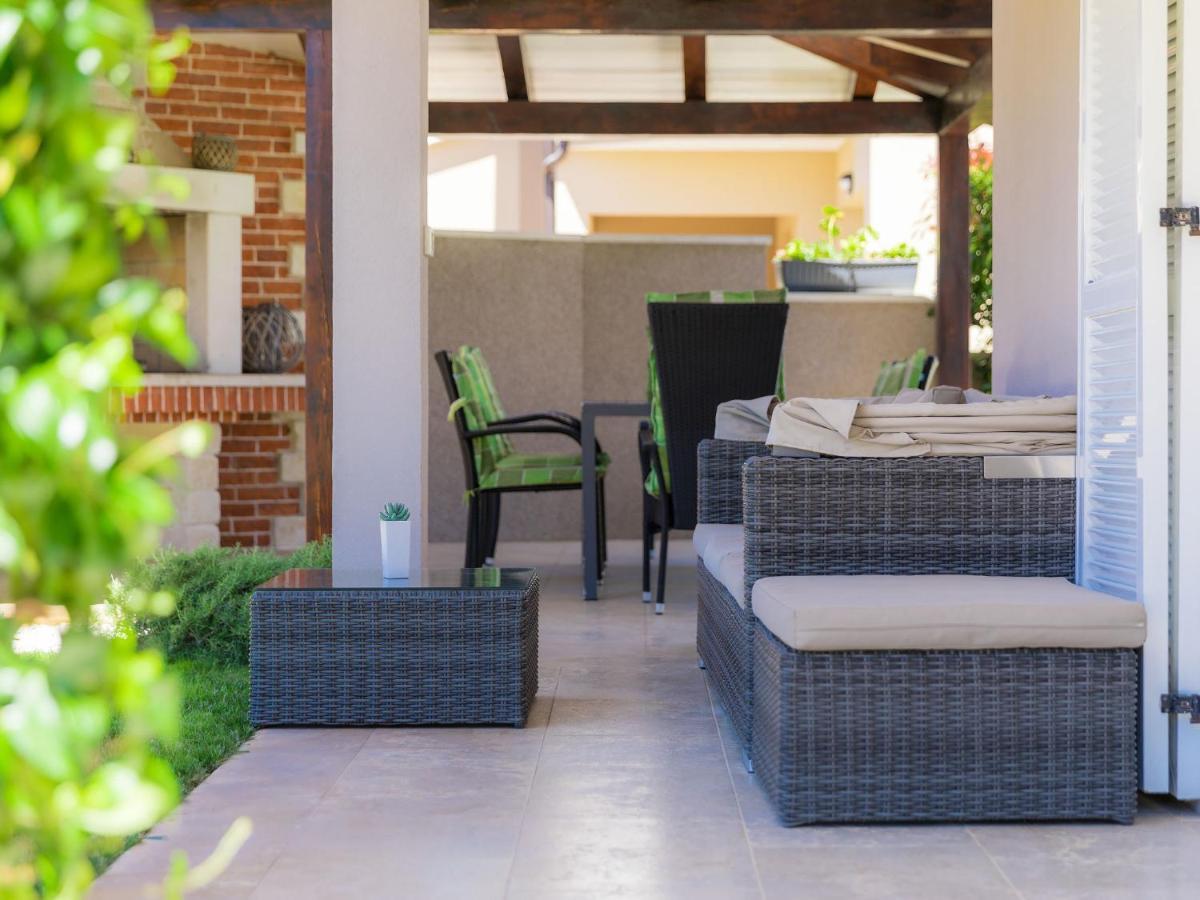 Holiday Home Villa Valentina By Interhome Loborika Exterior foto