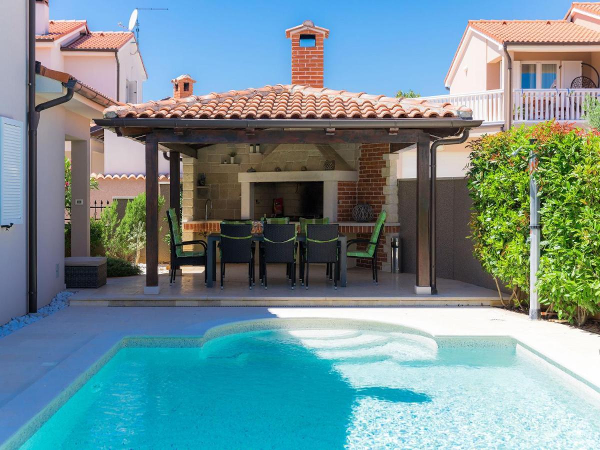 Holiday Home Villa Valentina By Interhome Loborika Exterior foto